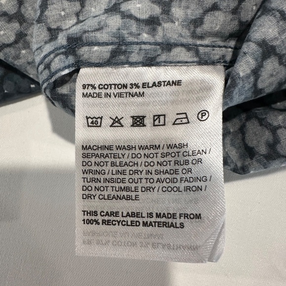 RODD & GUNN Button Down Shirt - Size M - NEW. - Picture 13 of 13